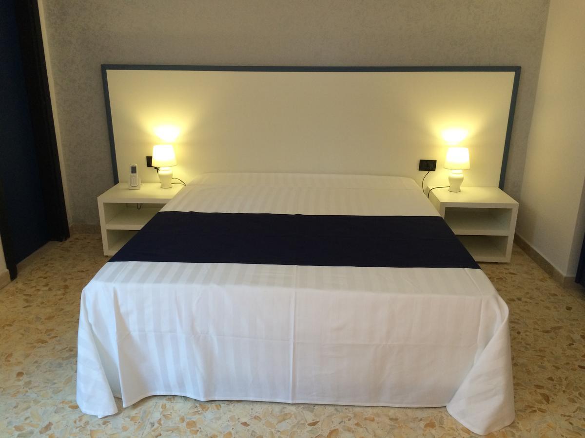 Alex & Lorenz Hotel Torvaianica Kültér fotó