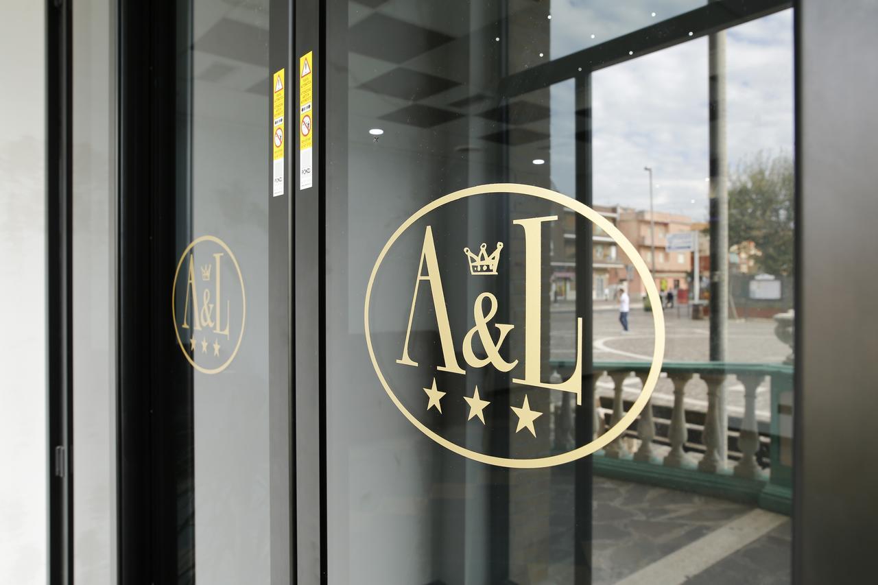 Alex & Lorenz Hotel Torvaianica Kültér fotó