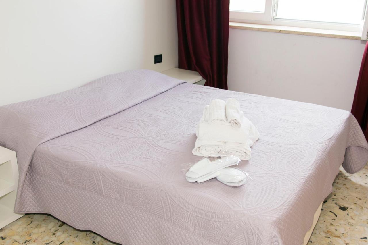 Alex & Lorenz Hotel Torvaianica Kültér fotó